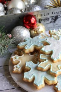 Christmas traditions shared by some of your favorite bloggers across the country! #christmas