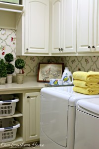 In the laundry room with Our Southern Home. Laundry room decorating and organizing tips! #sp #FreeToBe