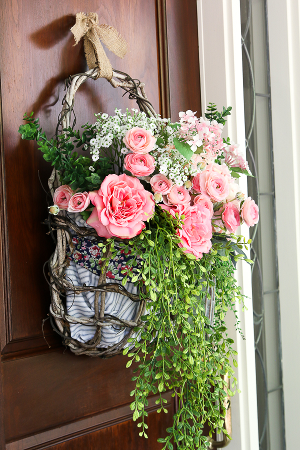 Make a Floral Basket Wreath - Easy Home Decor