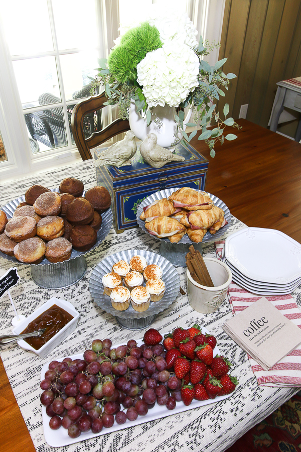 https://www.oursouthernhomesc.com/wp-content/uploads/coffee-bar-brunch-our-southern-home-4446.jpg