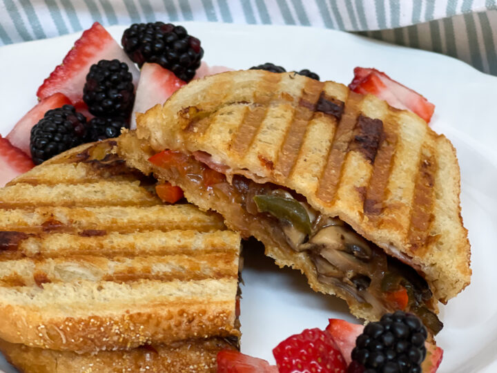 https://www.oursouthernhomesc.com/wp-content/uploads/gourmet-grilled-cheese-2021-osh-2572-720x540.jpg