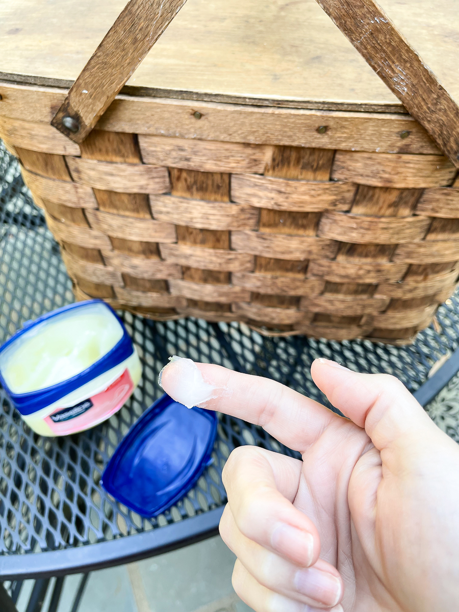DIY picnic basket revamp!  Sewing case, Sewing projects for