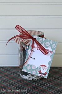 Teen girl mason jar gift idea from Our Southern Home